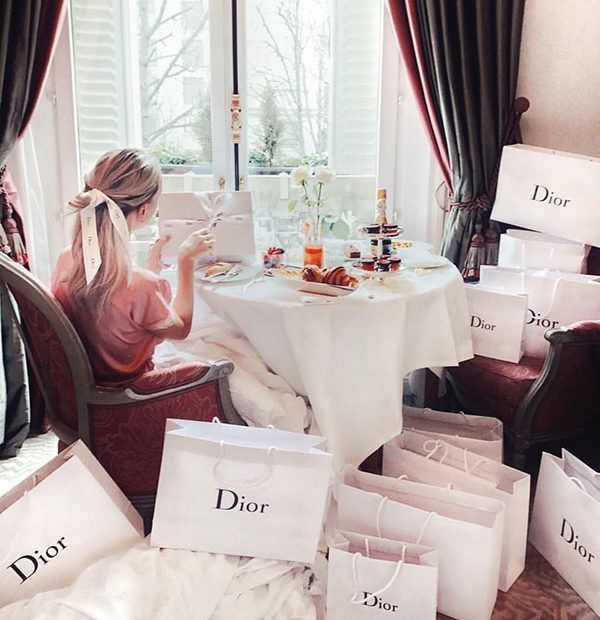 The Quantum Signature of&nbsp;Elegance